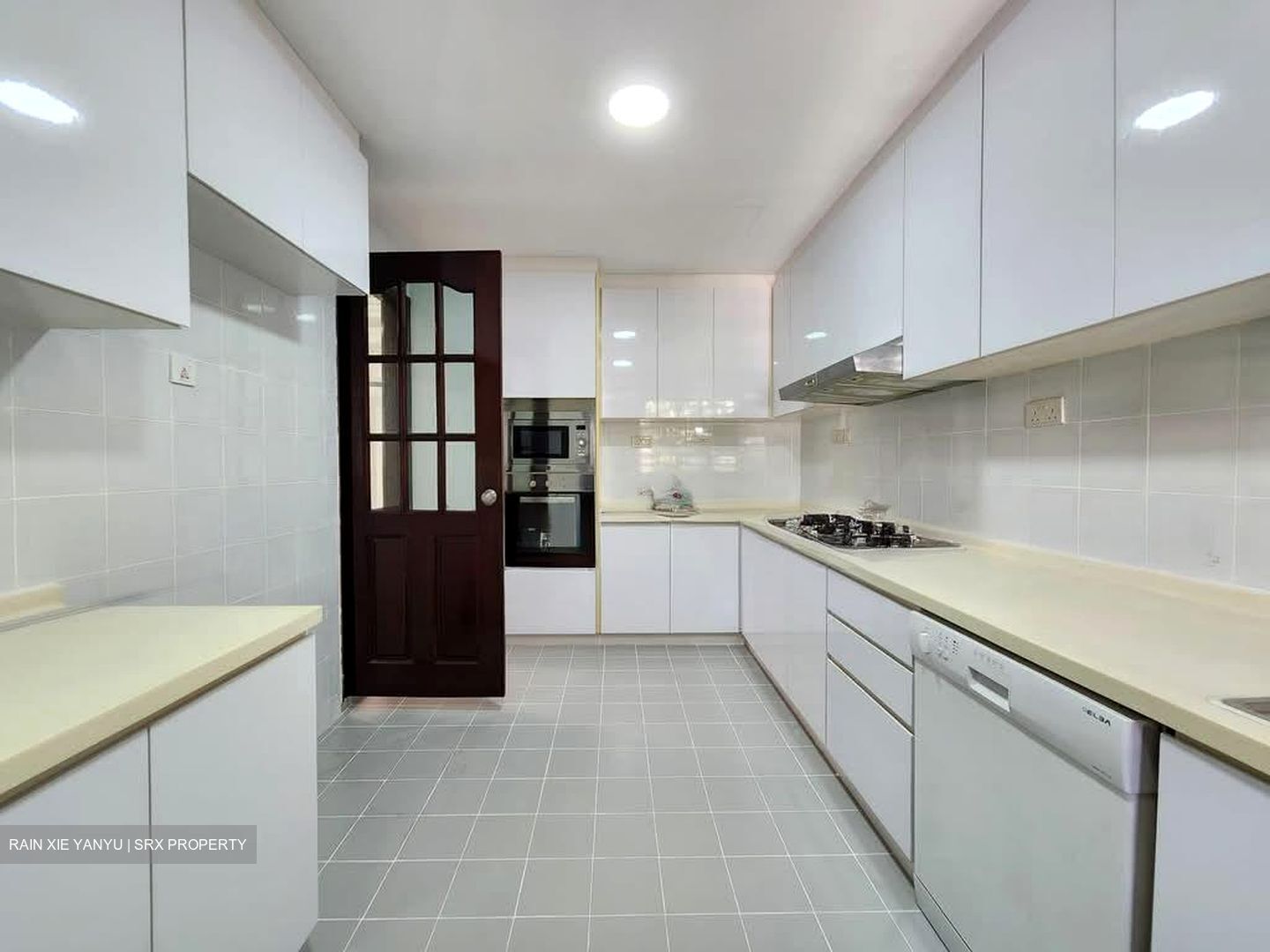 Airview Park (D21), Terrace #541040041